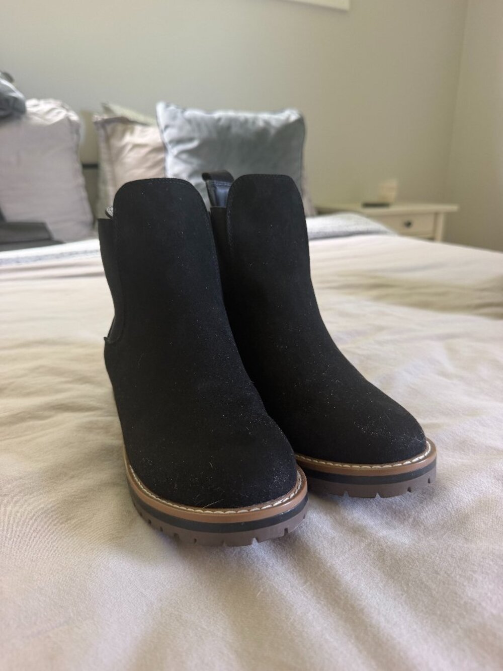 Women's black suede ankle combat boots size 8